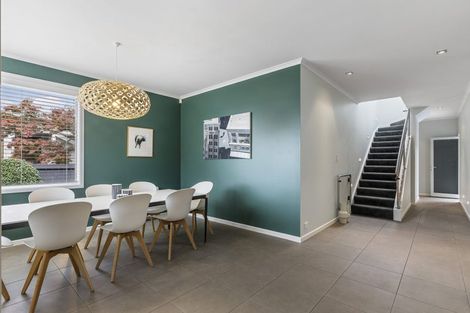 Photo of property in 20 Marine Parade, Mellons Bay, Auckland, 2014