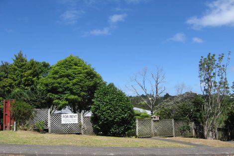 Photo of property in 1/29 Ridgewood Crescent, Birkenhead, Auckland, 0626