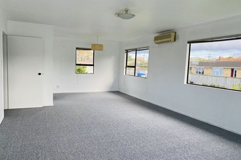 Photo of property in 2/15 Hamlin Road, Mount Wellington, Auckland, 1060