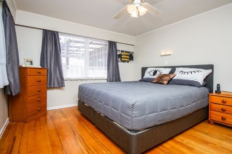 Photo of property in 9 Merchant Avenue, Te Atatu South, Auckland, 0610