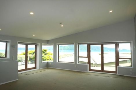 Photo of property in 10/1 Marine Parade, Paraparaumu Beach, Paraparaumu, 5032