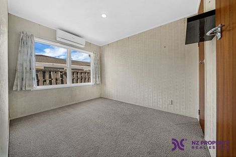 Photo of property in 2/17 Jenelin Road, Glendene, Auckland, 0602