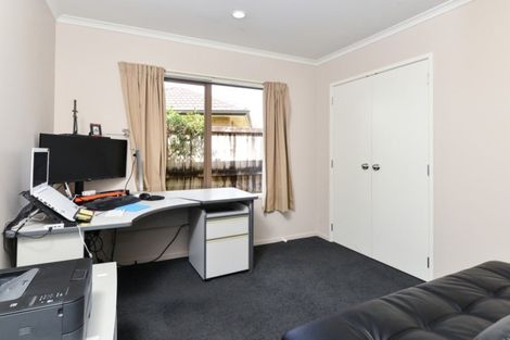 Photo of property in 77 Farringdon Avenue, Rototuna North, Hamilton, 3210