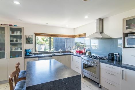 Photo of property in 54 Kakariki Grove, Waikanae, 5036