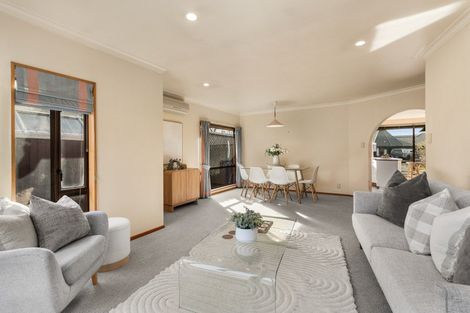 Photo of property in 19 Althorp Place, Avonhead, Christchurch, 8042