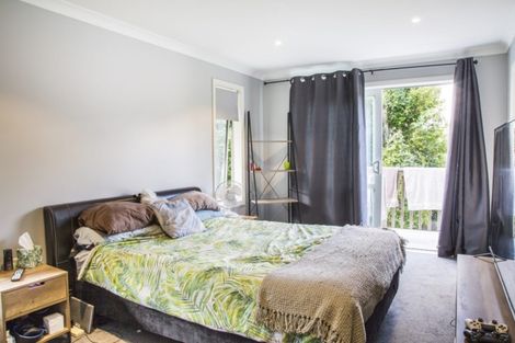 Photo of property in 11b Bank Street, Hillcrest, Auckland, 0627