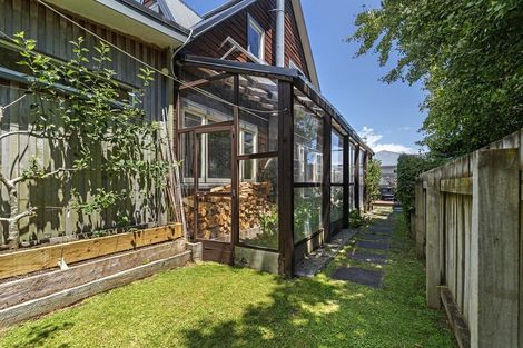 Photo of property in 4 Smith Road, Merrilands, New Plymouth, 4312