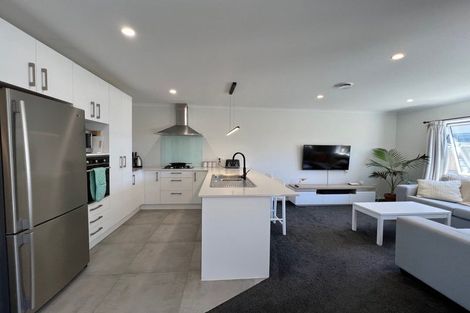 Photo of property in 33 Katipo Road, Takanini, 2112