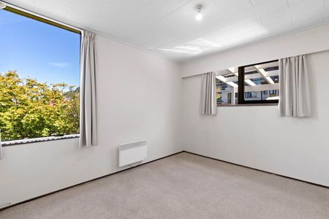 Photo of property in 27 Avalon Crescent, Fernhill, Queenstown, 9300