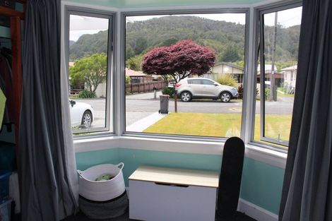 Photo of property in 5 Sutherland Street, Dunollie, Runanga, 7803