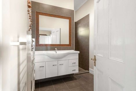 Photo of property in 9 Kowhai Road, Bluff Hill, Napier, 4110