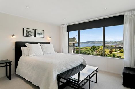 Photo of property in 25 Harvey Street, Waipahihi, Taupo, 3330