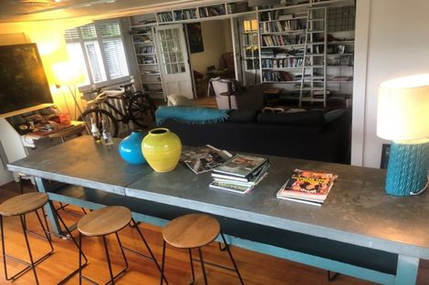 Photo of property in 21 Sealy Road, Bluff Hill, Napier, 4110