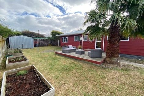 Photo of property in 96 Queens Road, Waikanae Beach, Waikanae, 5036
