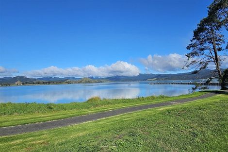 Photo of property in 10 Taniwha Place, Matarangi, 3592