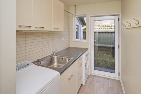 Photo of property in 2/7 Kelson Lane, Ilam, Christchurch, 8041