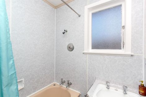 Photo of property in 282 Mangorei Road, Merrilands, New Plymouth, 4312