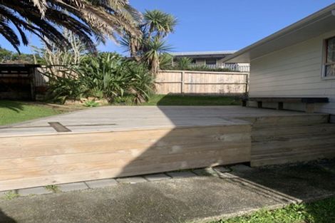 Photo of property in 13 Spinella Drive, Bayview, Auckland, 0629