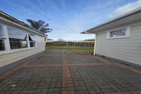 Photo of property in 114 Cargill Street, Papakura, 2110