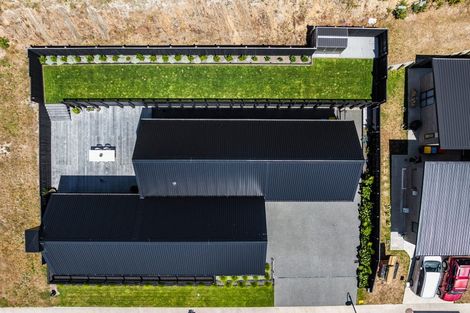 Photo of property in 75 Queen Charlotte Drive, Aotea, Porirua, 5024