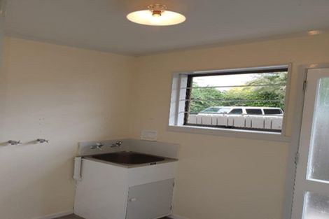 Photo of property in 2/423 Great South Road, Rosehill, Papakura, 2113