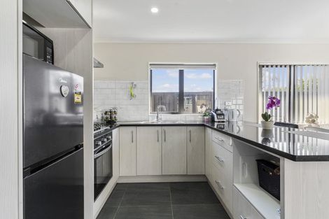 Photo of property in 66 Sunlands Drive, Manurewa, Auckland, 2102