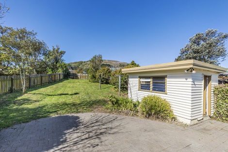 Photo of property in 10 Handyside Street, Tawa, Wellington, 5028