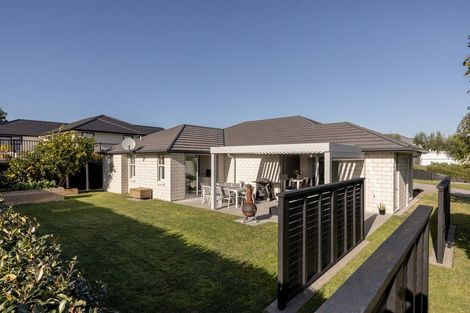 Photo of property in 12b Kayelene Place, Omokoroa, 3114