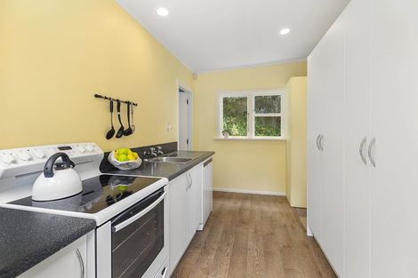 Photo of property in 33 Patanga Crescent, Thorndon, Wellington, 6011