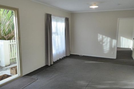 Photo of property in 4 Wyvern Place, Glenfield, Auckland, 0629
