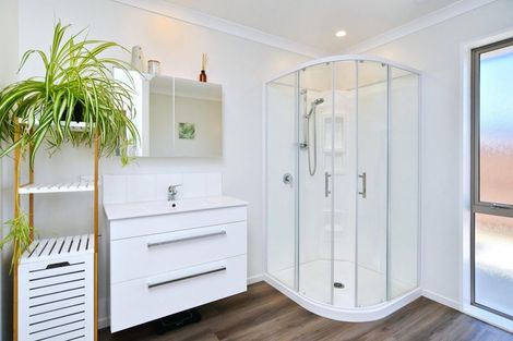 Photo of property in 7 Walnut Way, Rangiora, 7400