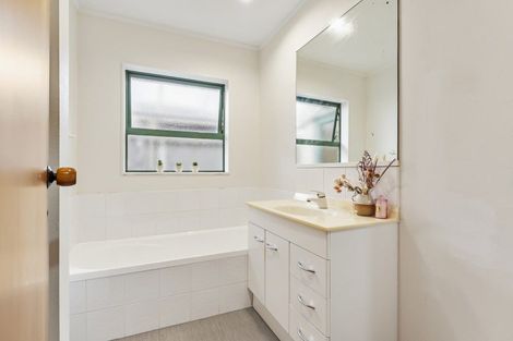 Photo of property in 3b Weymouth Place, Mount Maunganui, 3116