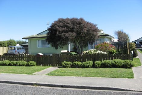 Photo of property in 46 Rosewood Place, Paraparaumu, 5032