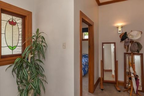 Photo of property in 290 Heatherlea Road East, Levin, 5571