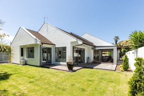 Photo of property in 25a Hetley Crescent, Taradale, Napier, 4112