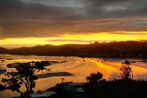 Photo of property in 181 Paku Drive, Tairua, 3508