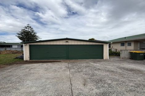 Photo of property in 2/114 Clevedon Road, Papakura, 2110
