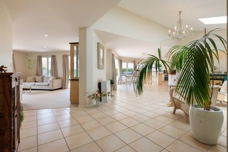 Photo of property in 2 Sissinghurst Court, Bethlehem, Tauranga, 3110