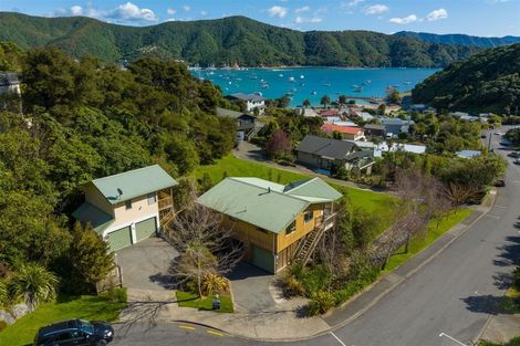 Photo of property in 21 Amelia Crescent, Waikawa, Picton, 7220