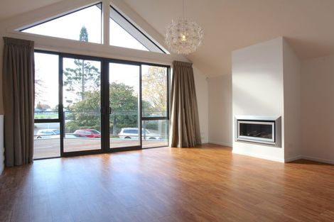 Photo of property in 2/105 Seddon Road, Frankton, Hamilton, 3204