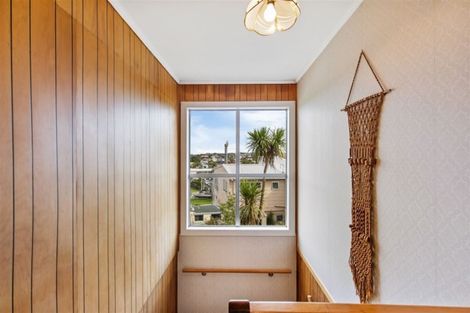 Photo of property in 39 Cliff Road, Torbay, Auckland, 0630