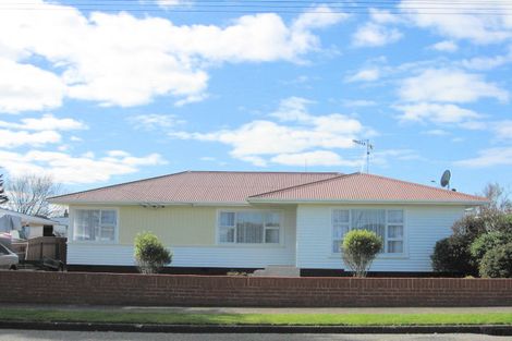 Photo of property in 17 Meadowvale Drive, Levin, 5510