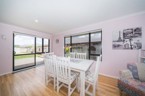 Photo of property in 38 Branigan Parade, Kelvin Grove, Palmerston North, 4414