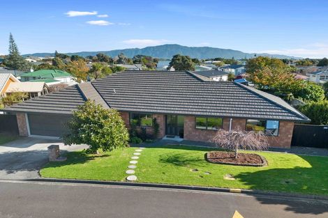 Photo of property in 28 Rifleman Lane, Paraparaumu Beach, Paraparaumu, 5032