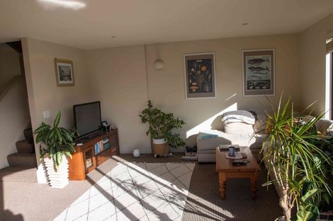 Photo of property in 42 Fairview Crescent, Kelburn, Wellington, 6012