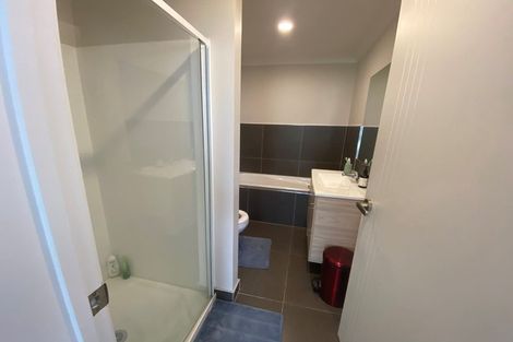 Photo of property in 20 Liberation Road, Papakura, 2110