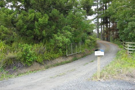 Photo of property in 101 Annett Road, Kumeu, 0891