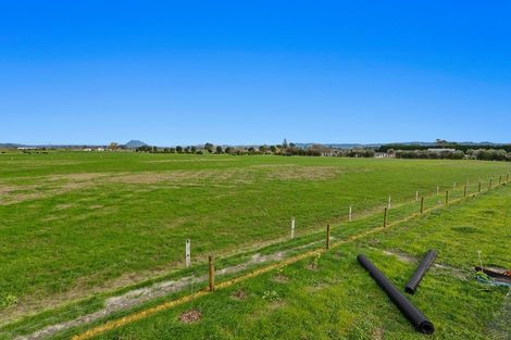 Photo of property in 31 Coast Lane, Thornton, 3194