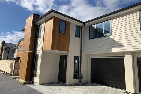 Photo of property in 91c Whites Line East, Waiwhetu, Lower Hutt, 5010