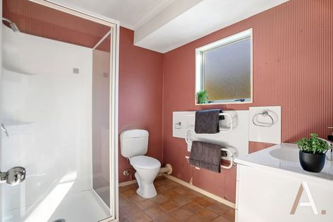 Photo of property in 17 De Havilland Drive, Goodwood Heights, Auckland, 2105